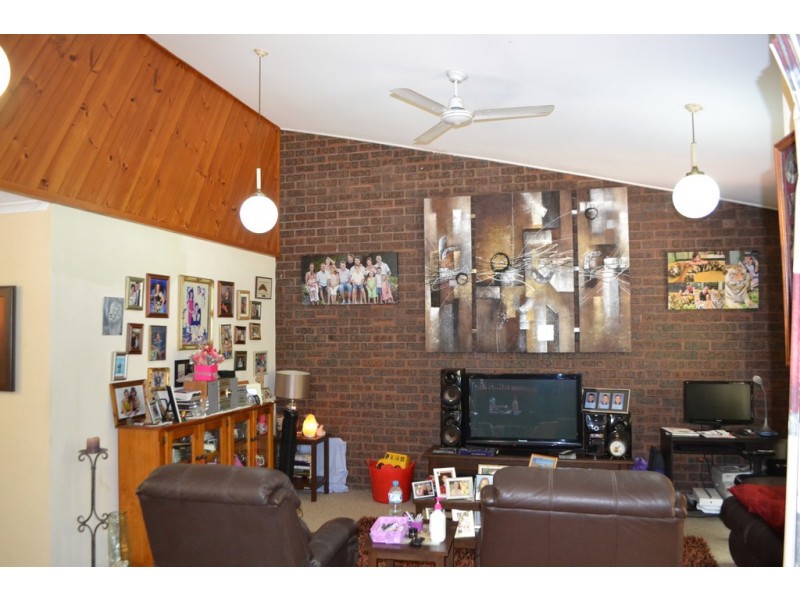 2/123 Freshwater St, Torquay QLD 4655