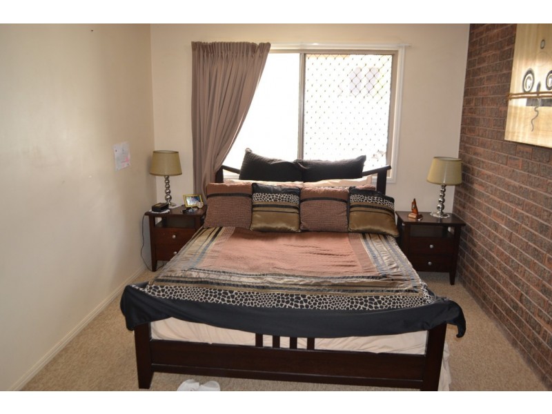 2/123 Freshwater St, Torquay QLD 4655