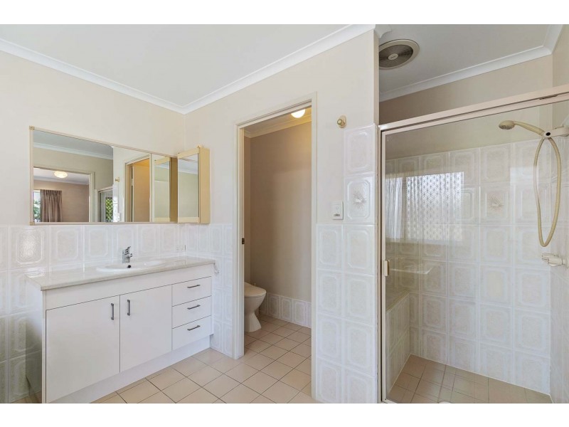 1 Simpson Street, Burrum Heads QLD 4659