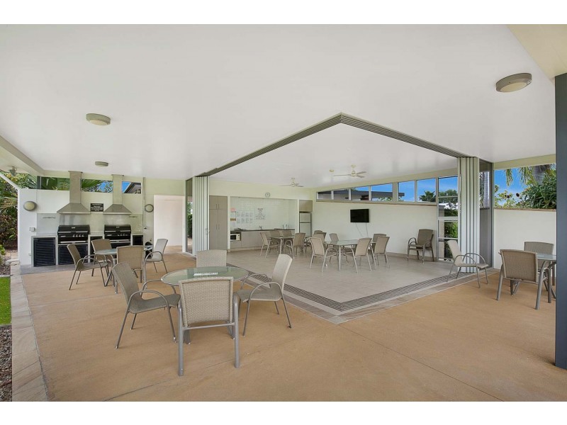159/230 Pulgul Street, Urangan QLD 4655