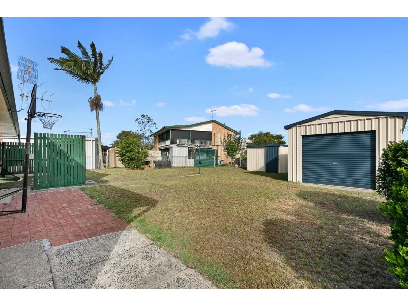 77 Riverview Drive, Burrum Heads QLD 4659