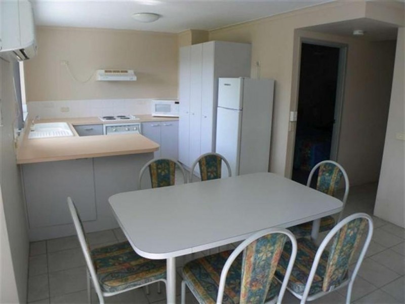 11/458 ESPLANADE, Torquay QLD 4655