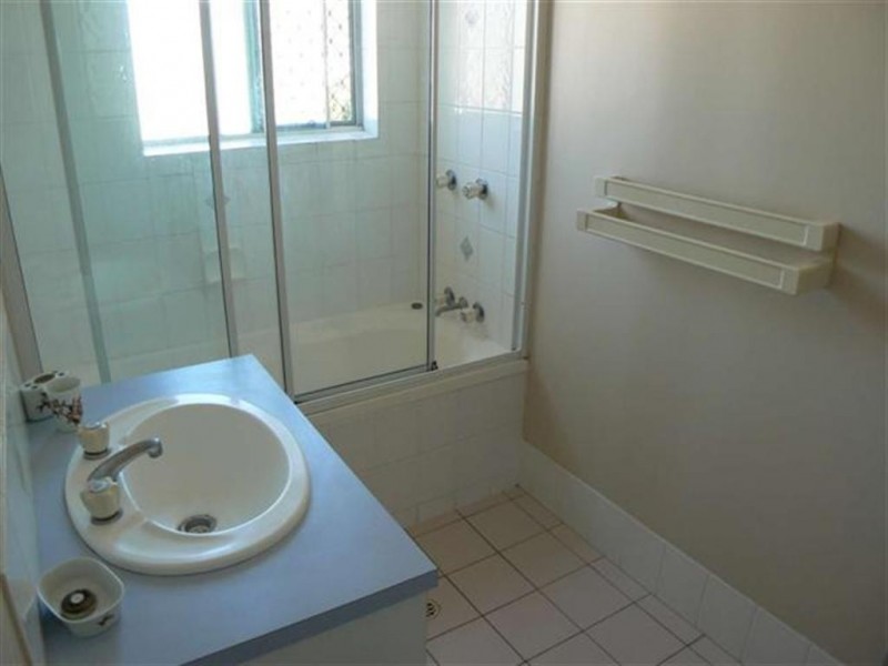 11/458 ESPLANADE, Torquay QLD 4655
