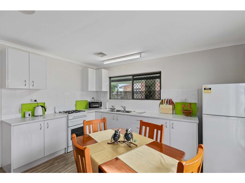 12 Vanda Street, Urangan QLD 4655