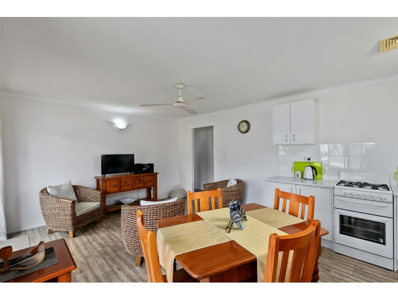 12 Vanda Street, Urangan QLD 4655