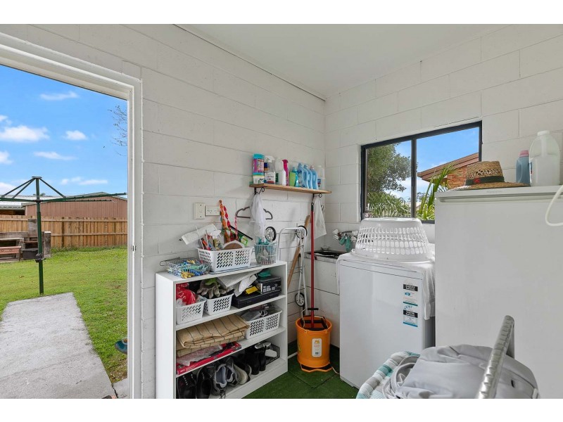 12 Vanda Street, Urangan QLD 4655