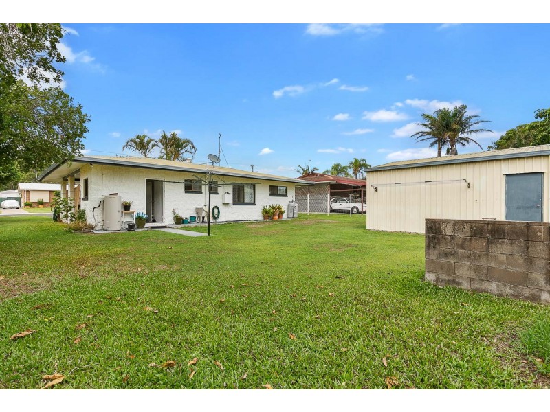 12 Vanda Street, Urangan QLD 4655