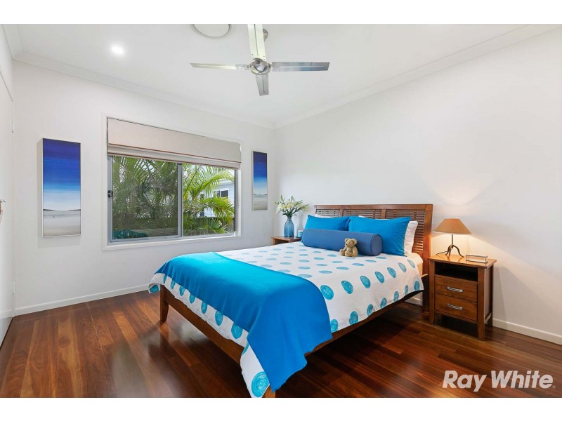 54 Traviston Way, Burrum Heads QLD 4659