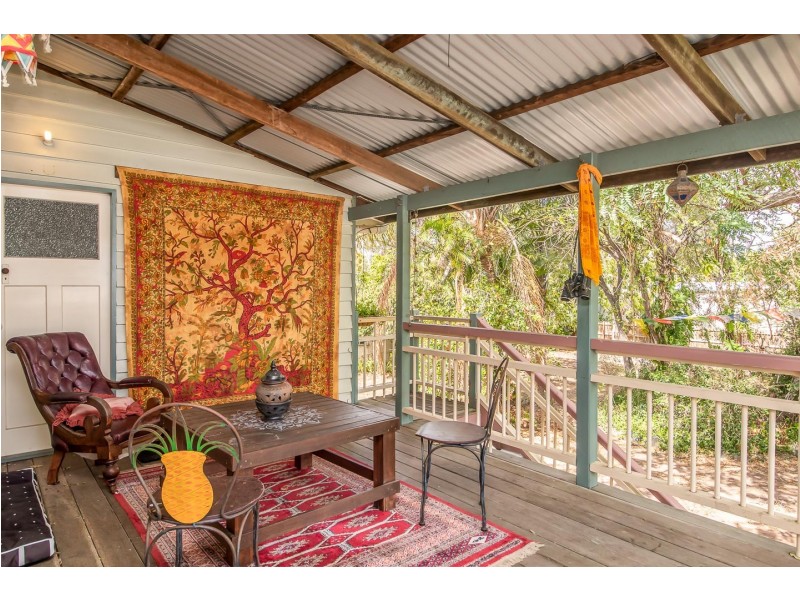 99 Long Street, Point Vernon QLD 4655