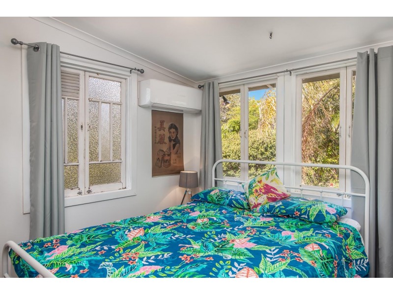 99 Long Street, Point Vernon QLD 4655
