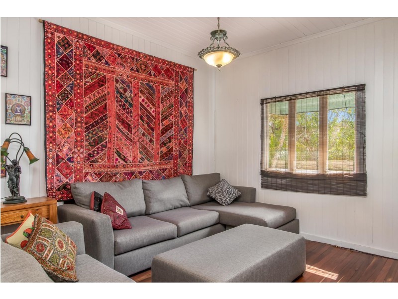 99 Long Street, Point Vernon QLD 4655
