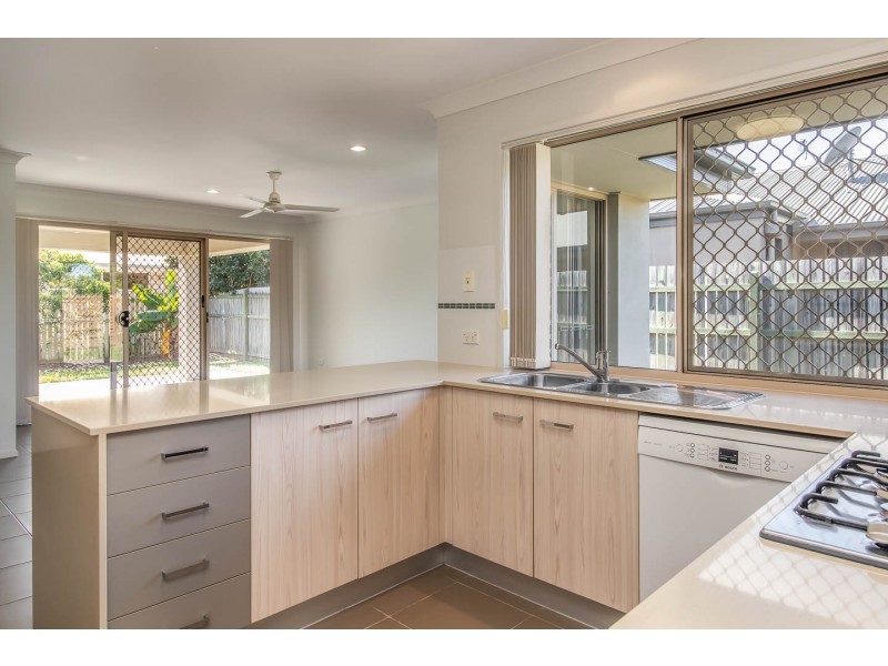 4 Captain Cook, Urraween QLD 4655