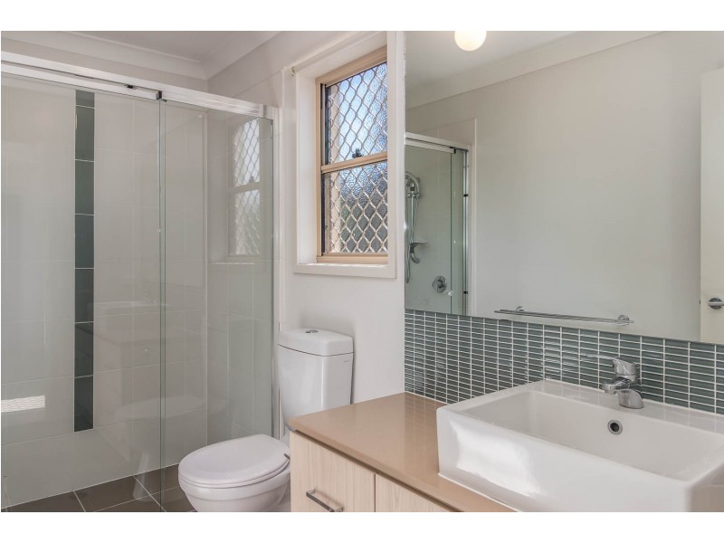 4 Captain Cook, Urraween QLD 4655