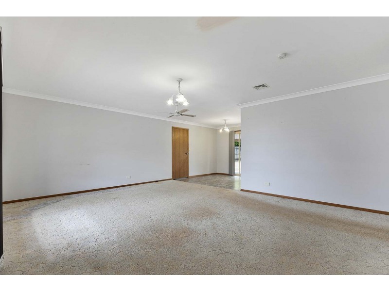 9 Diamond Court, Point Vernon QLD 4655