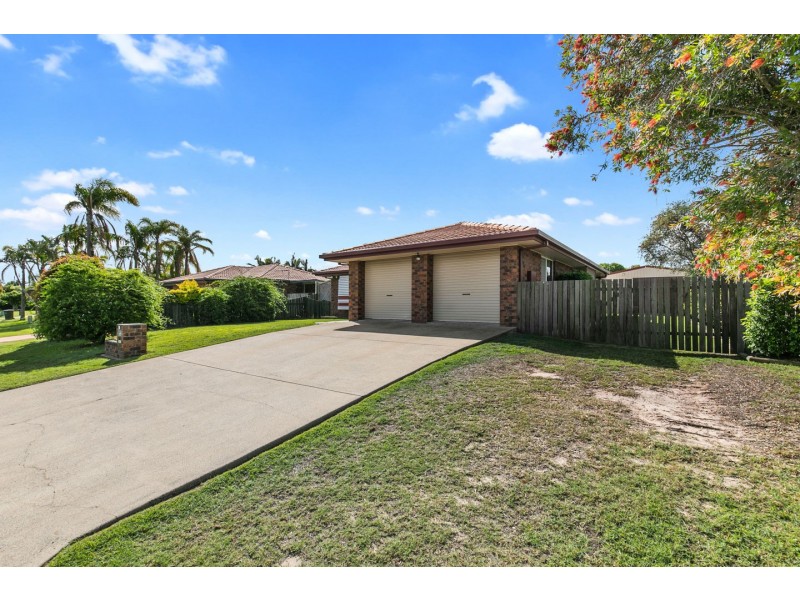 3 Phoenix Court, Kawungan QLD 4655