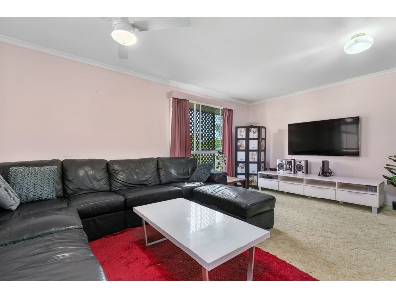 3 Phoenix Court, Kawungan QLD 4655