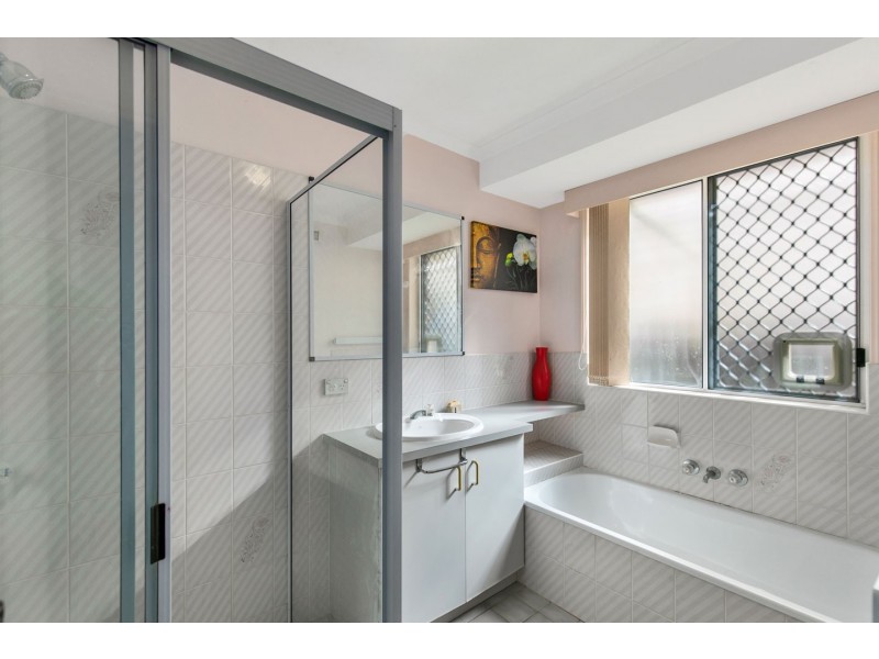 3 Phoenix Court, Kawungan QLD 4655
