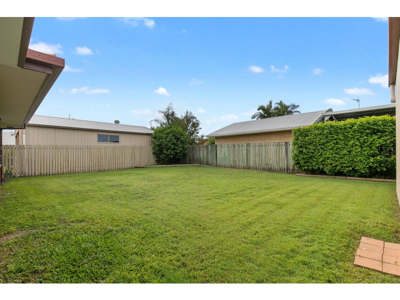 3 Phoenix Court, Kawungan QLD 4655