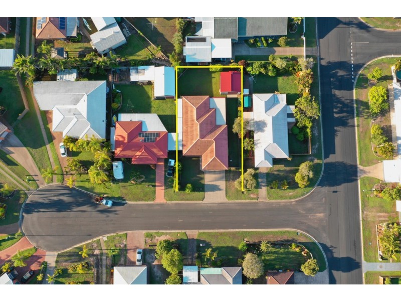 3 Phoenix Court, Kawungan QLD 4655