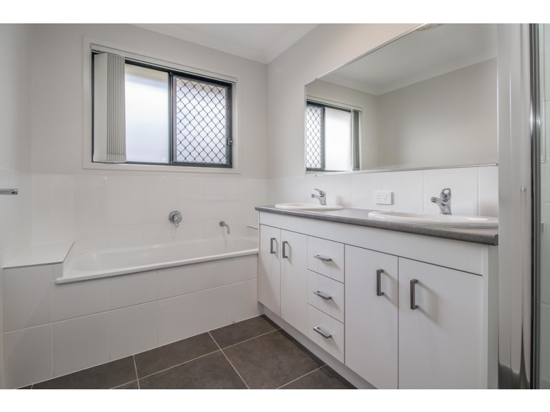 2 Serene Way, Wondunna QLD 4655