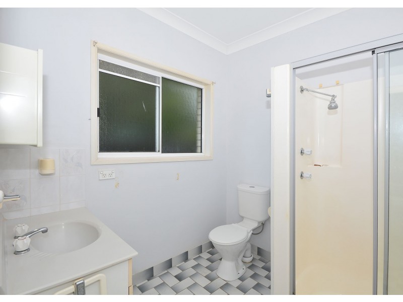 4 Diana Place, Urangan QLD 4655