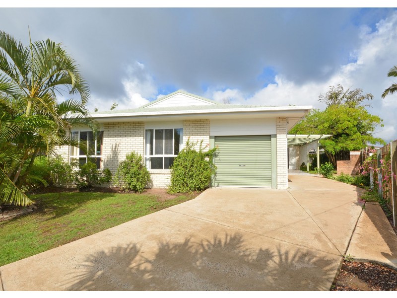 4 Diana Place, Urangan QLD 4655