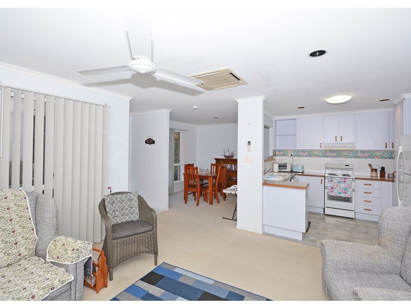 8/174 Cypress Street, Urangan QLD 4655