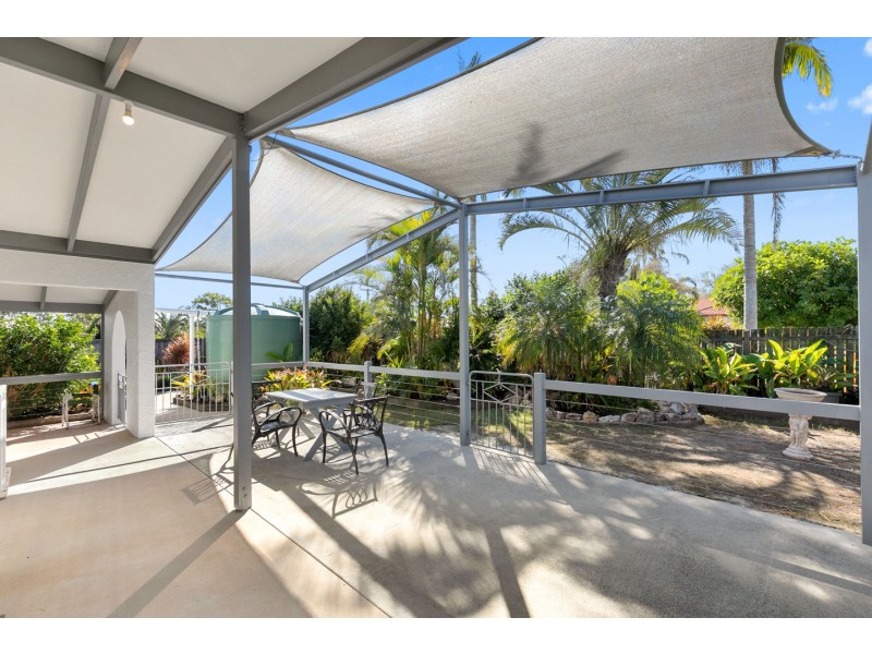 42 Brighton Street, Point Vernon QLD 4655