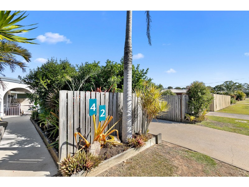 42 Brighton Street, Point Vernon QLD 4655