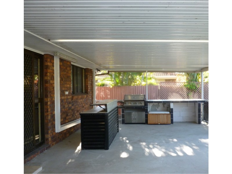 4 Meledie Avenue, Kawungan QLD 4655