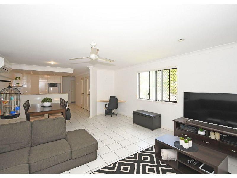 1/85 Ibis Boulevard, Eli Waters QLD 4655