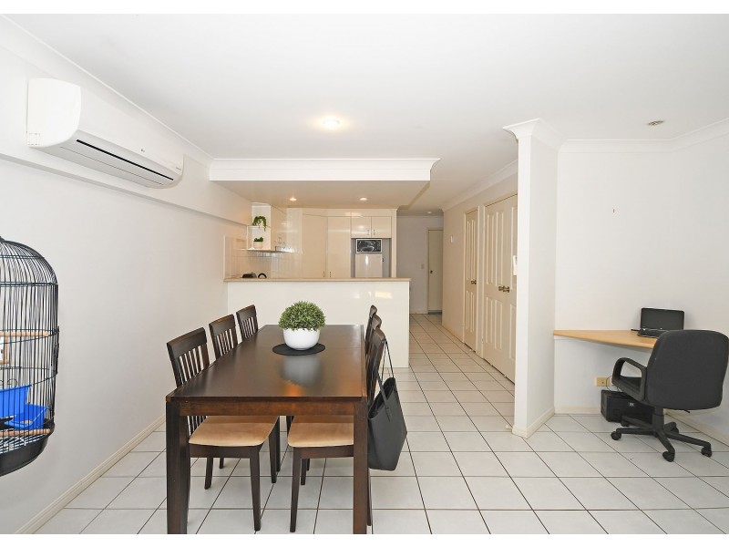 1/85 Ibis Boulevard, Eli Waters QLD 4655