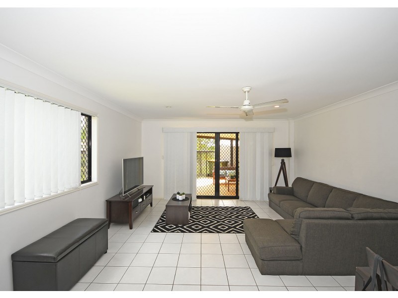1/85 Ibis Boulevard, Eli Waters QLD 4655
