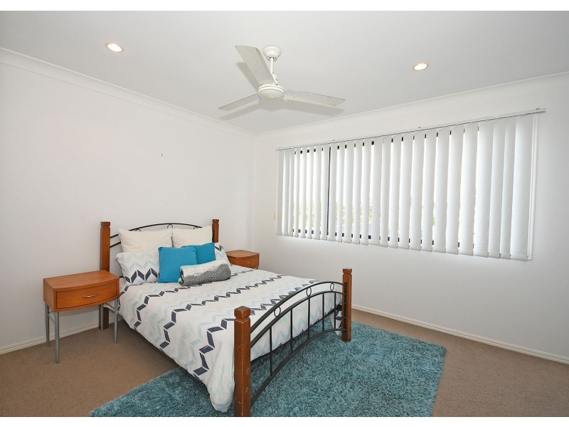 1/85 Ibis Boulevard, Eli Waters QLD 4655