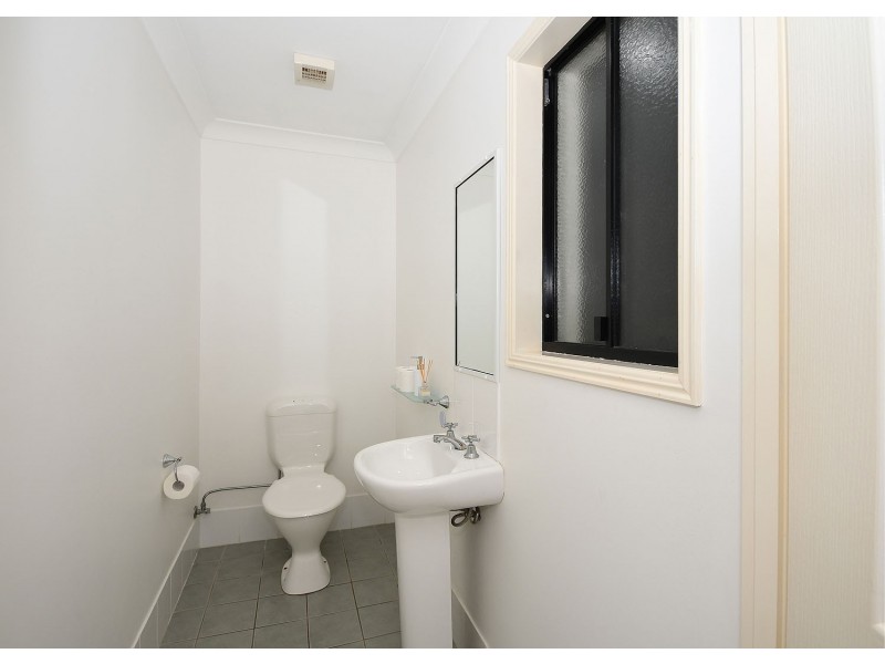 1/85 Ibis Boulevard, Eli Waters QLD 4655
