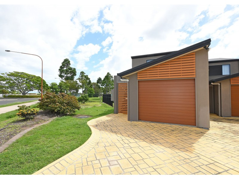 1/85 Ibis Boulevard, Eli Waters QLD 4655