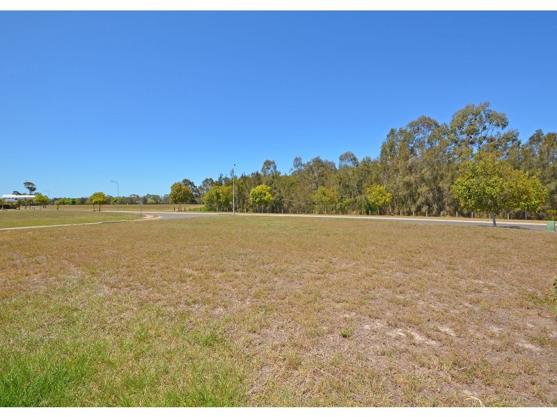 20 Barramundi Drive, Burrum Heads QLD 4659