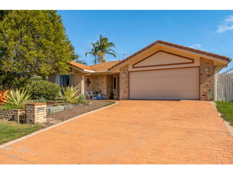 4 Laguna Court, Urangan QLD 4655