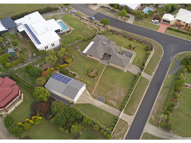 1-5 Highland Place, Craignish QLD 4655