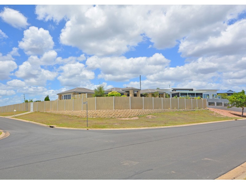 1-5 Highland Place, Craignish QLD 4655