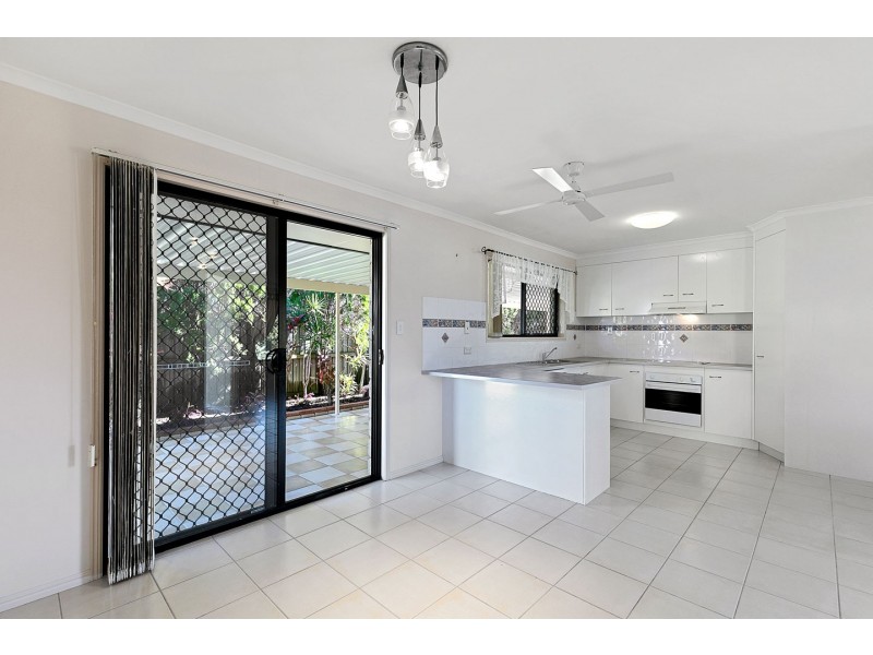 1 Abbey Court, Kawungan QLD 4655