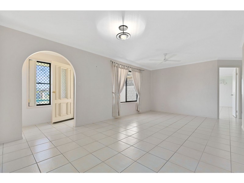 1 Abbey Court, Kawungan QLD 4655