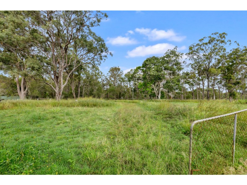 36 Creek Street, Howard QLD 4659