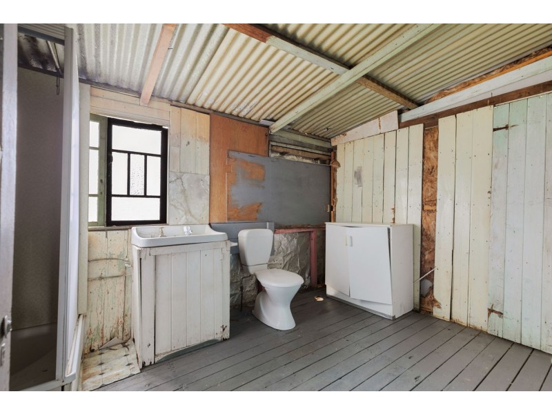 36 Creek Street, Howard QLD 4659