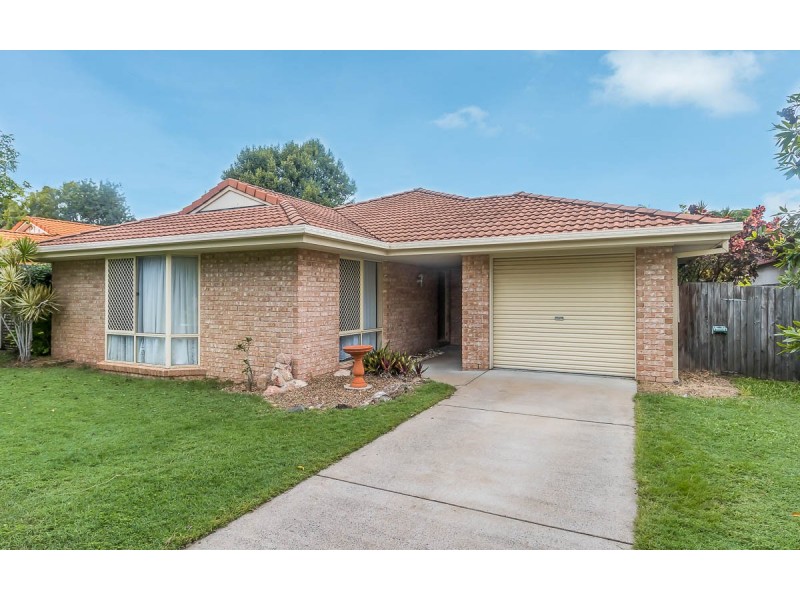 17 Lester Crescent, Torquay QLD 4655