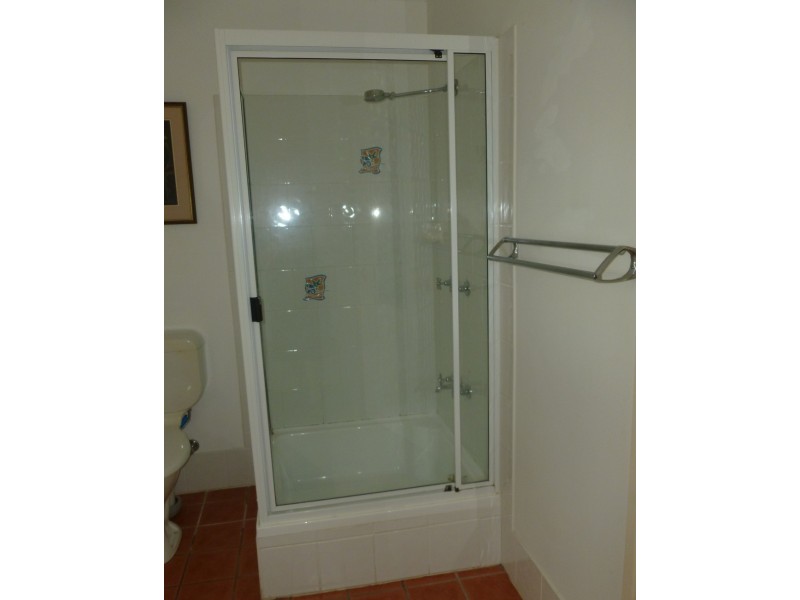 2/17 Truro Street, Torquay QLD 4655