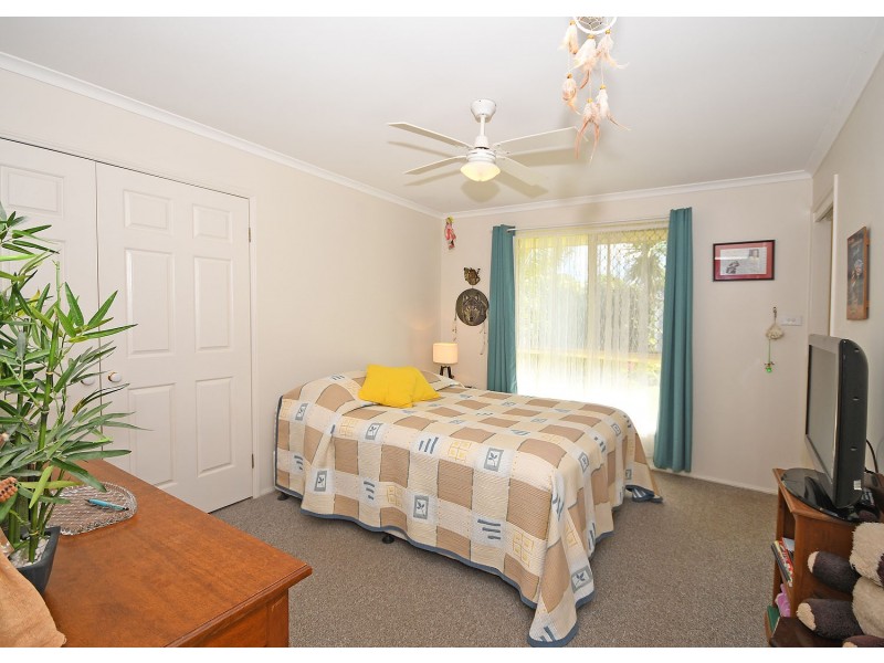 15 Thornbill Drive, Eli Waters QLD 4655