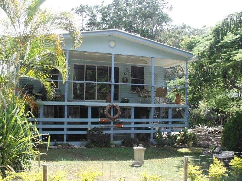 104 Esplanade, Toogoom QLD 4655