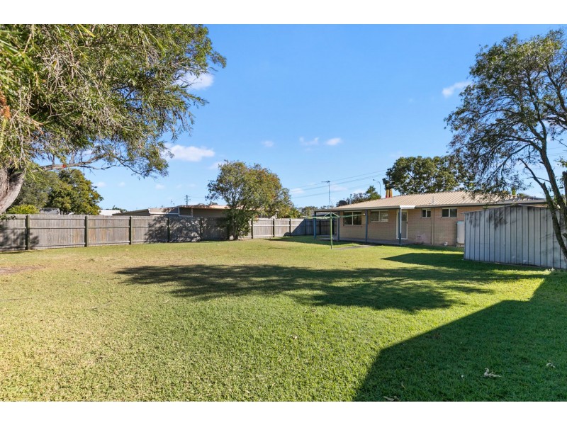717 Boat Harbour Drive, Urangan QLD 4655