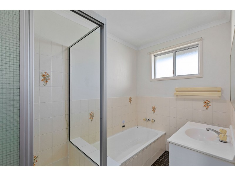 717 Boat Harbour Drive, Urangan QLD 4655
